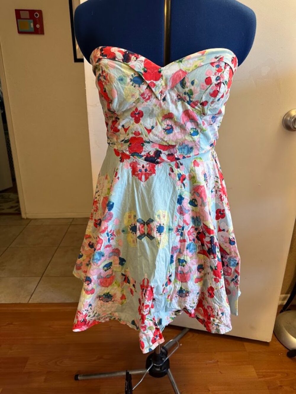 Women’s floral strapless dress Size 9 Zipper Emerald Sundae EUC Sundress